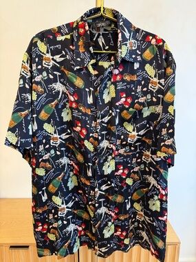 Vintage Nicole Miller Champagne and Grapes 100% Silk button down